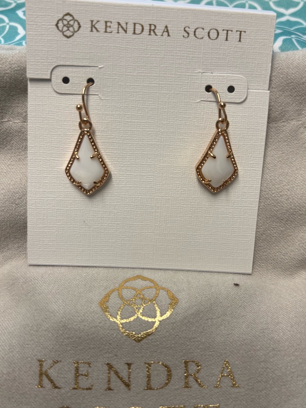 Kendra Scott LEXI White mother of Pearl Drop Earrings with Rose-Gold-Tone Frame